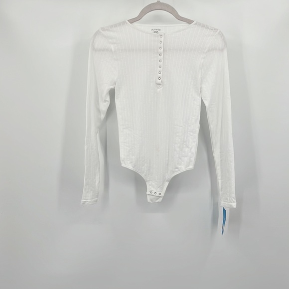 Yummie Katrina Cotton Seamless Rib Bodysuit in White S/M - Picture 8 of 11